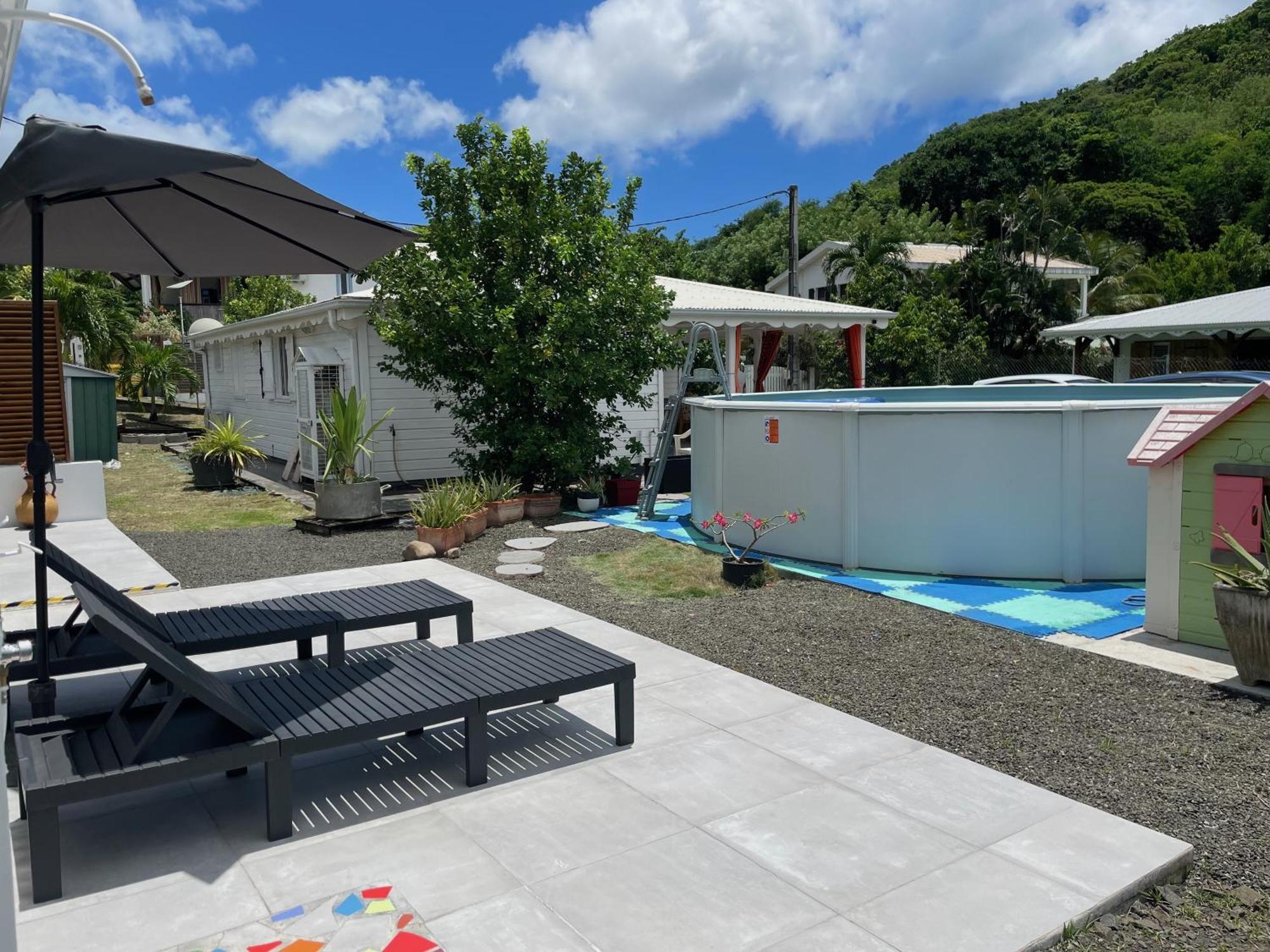 Bungalow "Doussin' Kreyol", Au Calme A 150M De La Plage Grande Anse المظهر الخارجي الصورة
